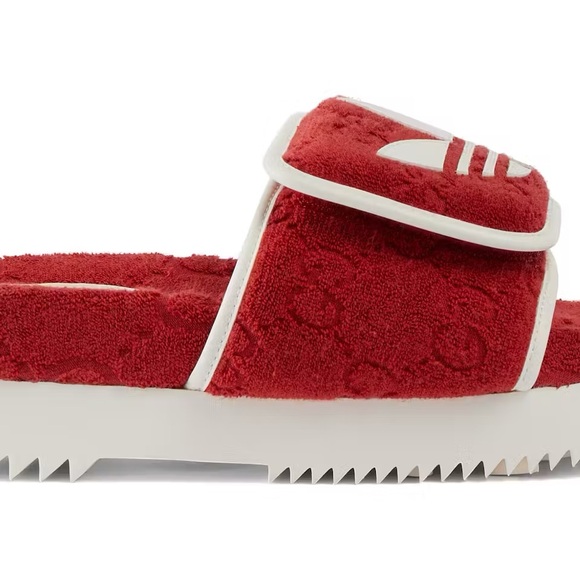 Authentic Gucci x Adidas Red GG monogram Slides Sandals Gucci 6 7US - Picture 3 of 3